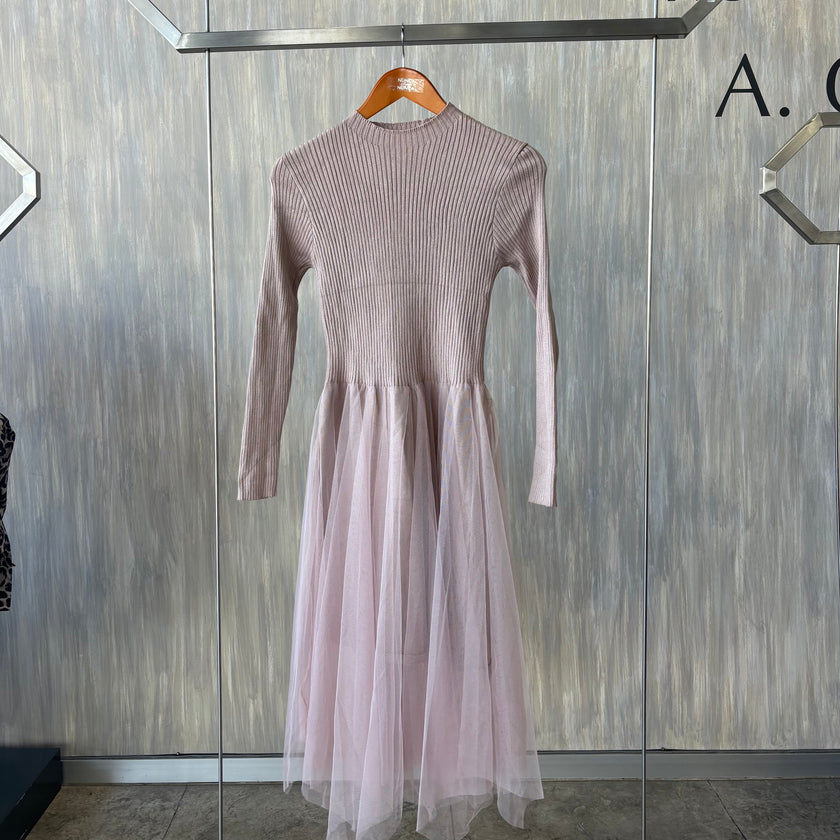 Vestido manga larga con tul
