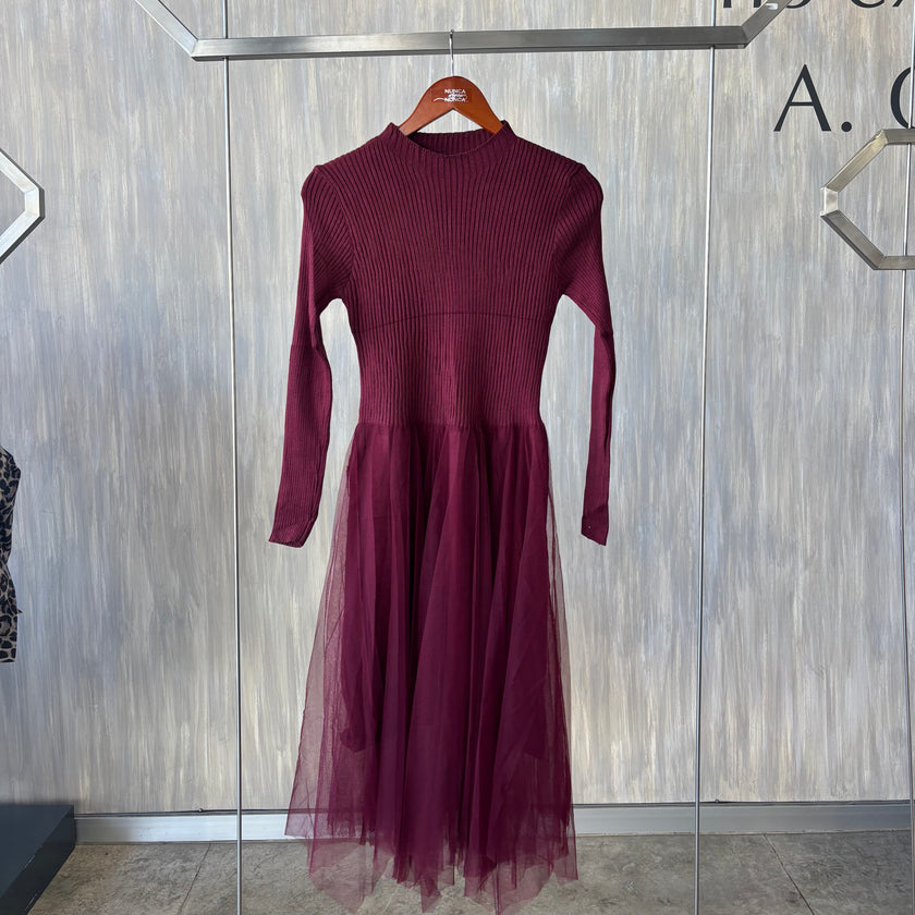 Vestido manga larga con tul