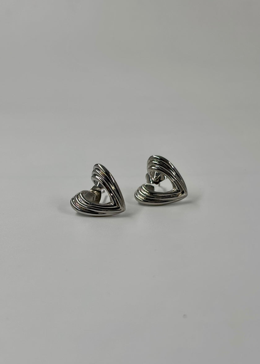 Arete corazón lazos