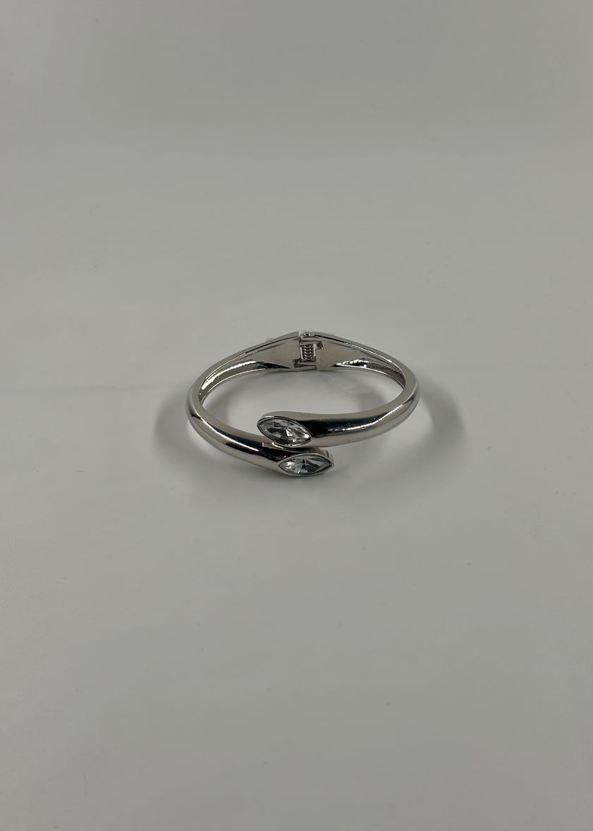 Brazalete entrecruzado