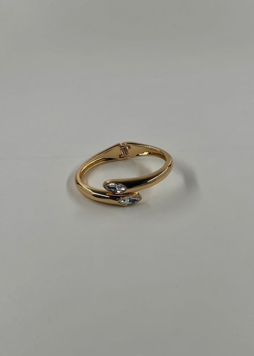 Brazalete entrecruzado