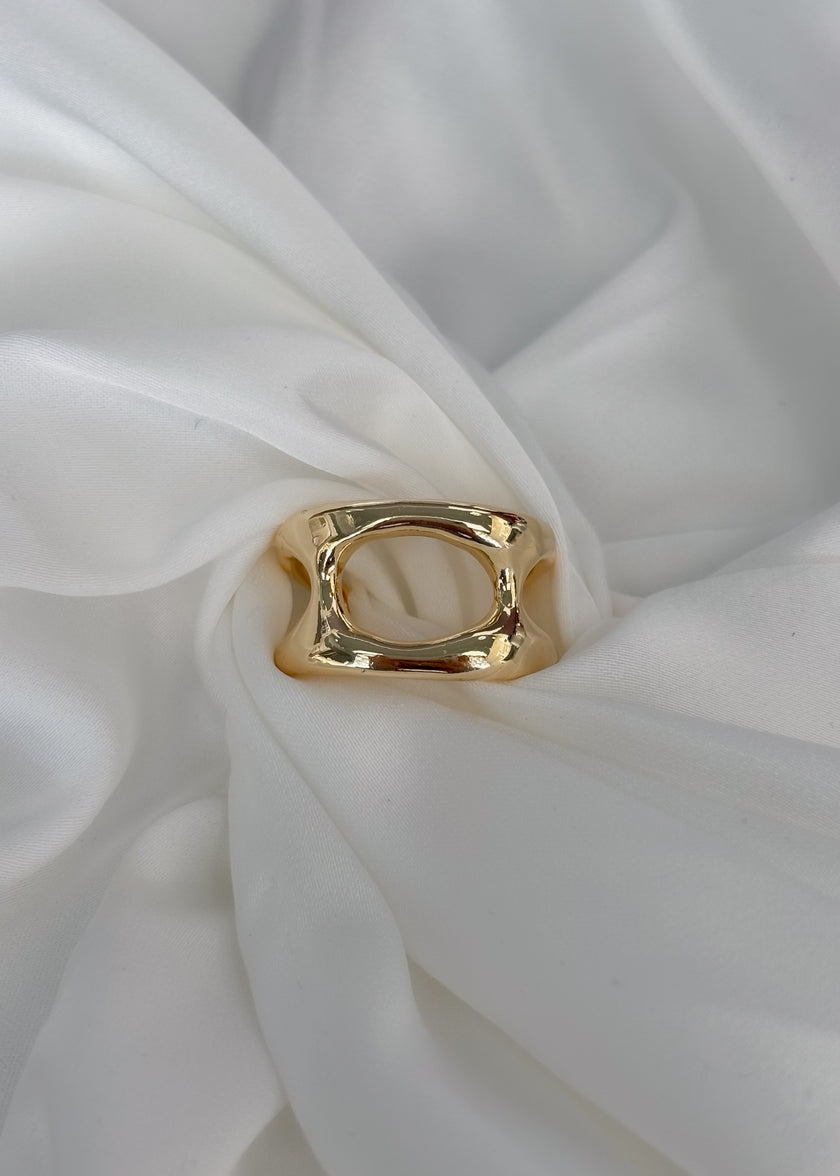 Anillo con huecos