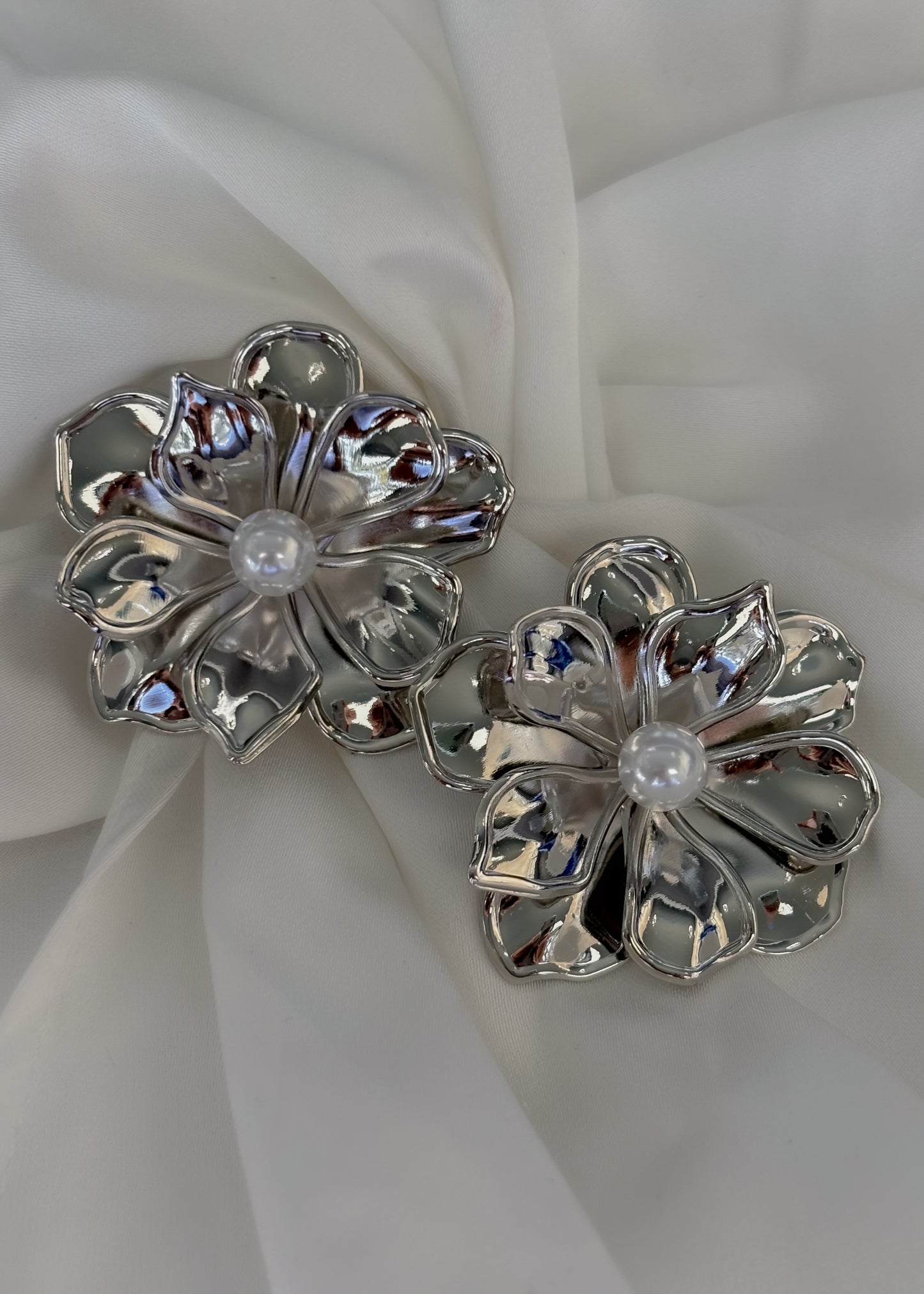 Aretes grandes flor