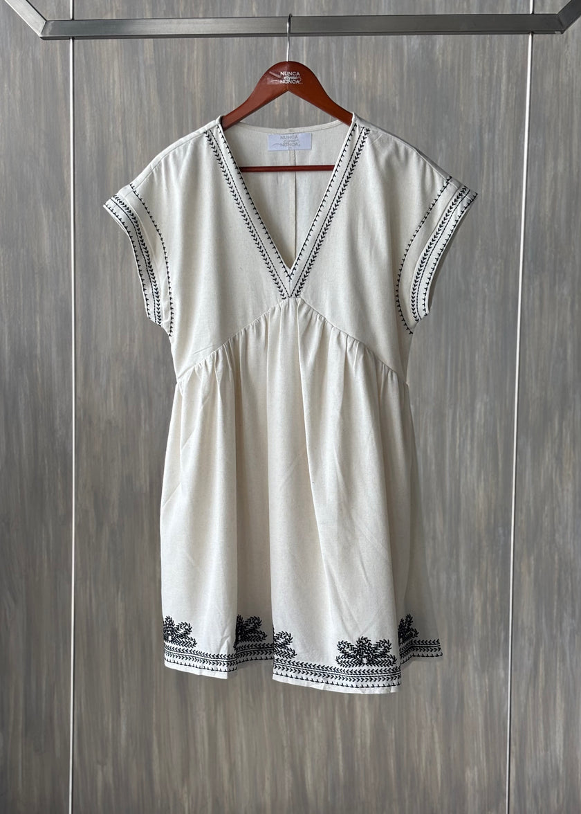 Vestido corto con tejido