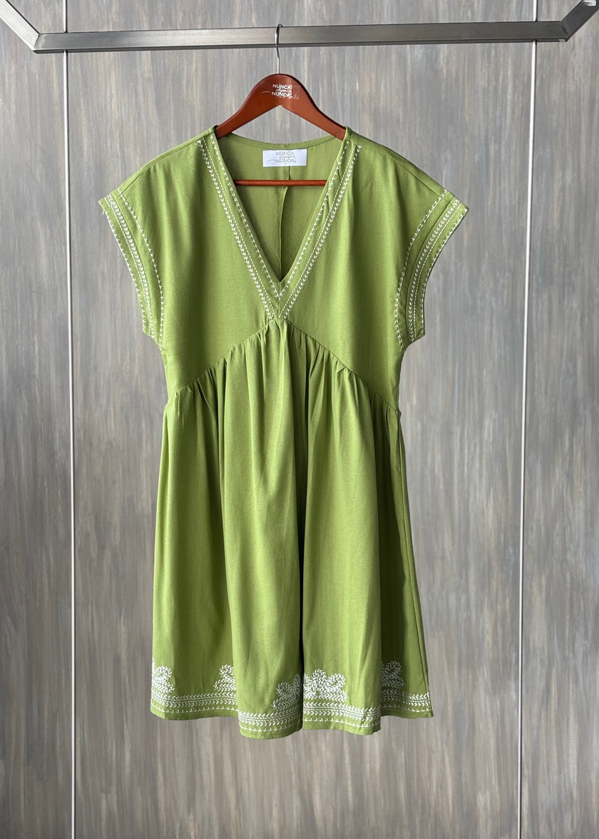 Vestido corto con tejido