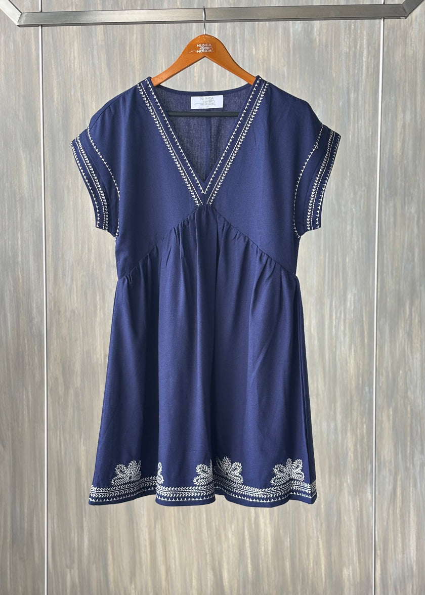 Vestido corto con tejido