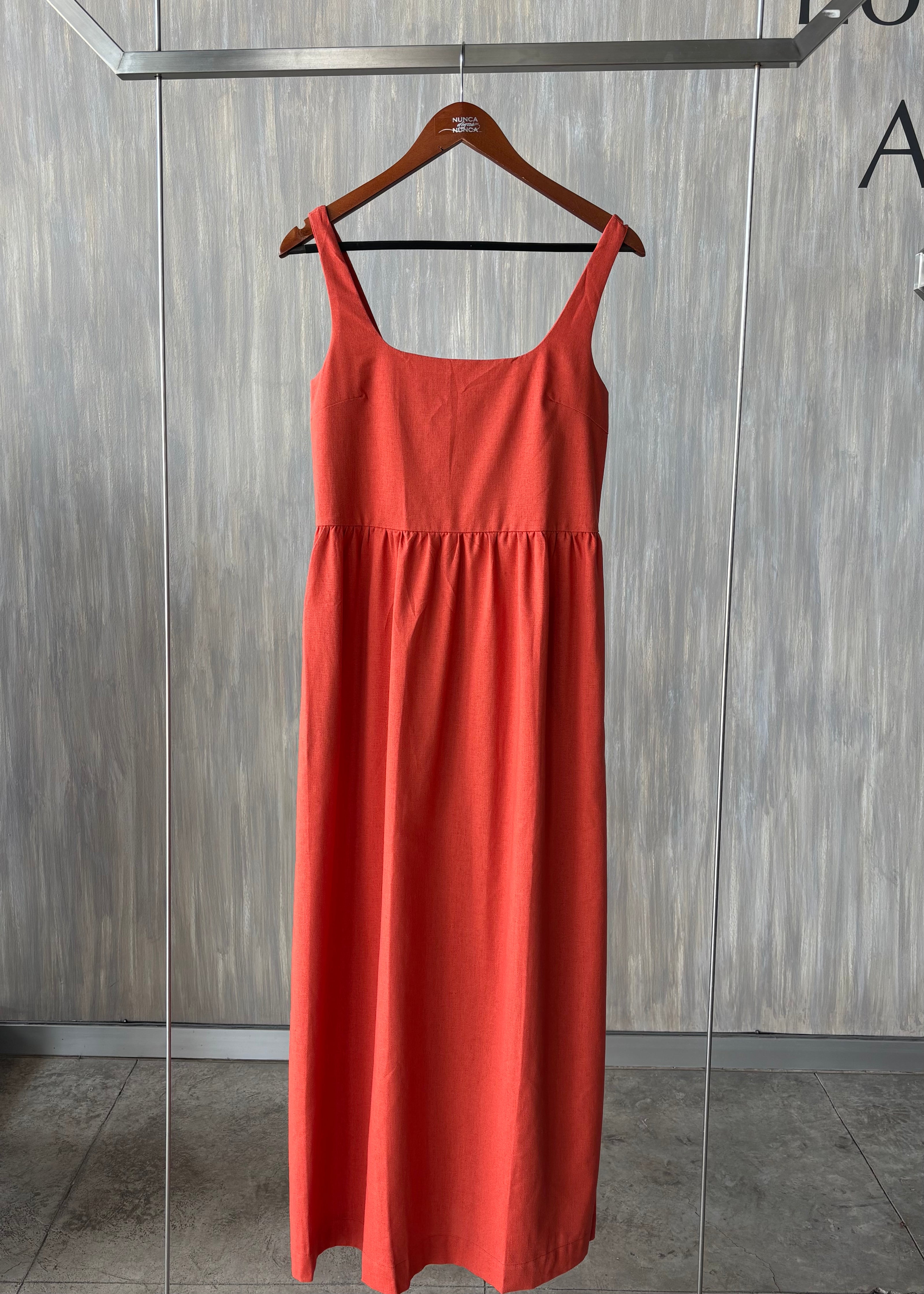 Vestido largo con tirante grueso