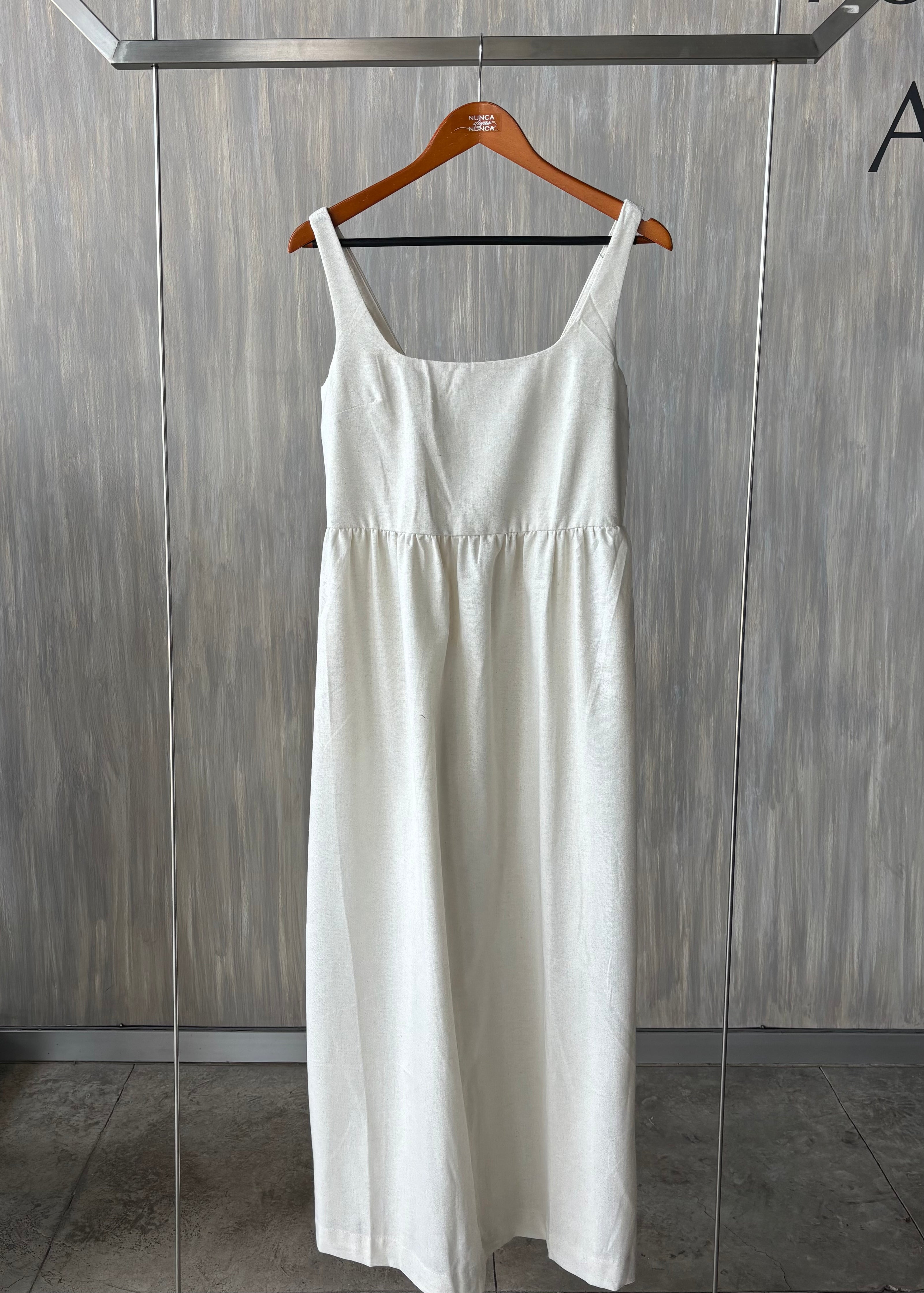 Vestido largo con tirante grueso