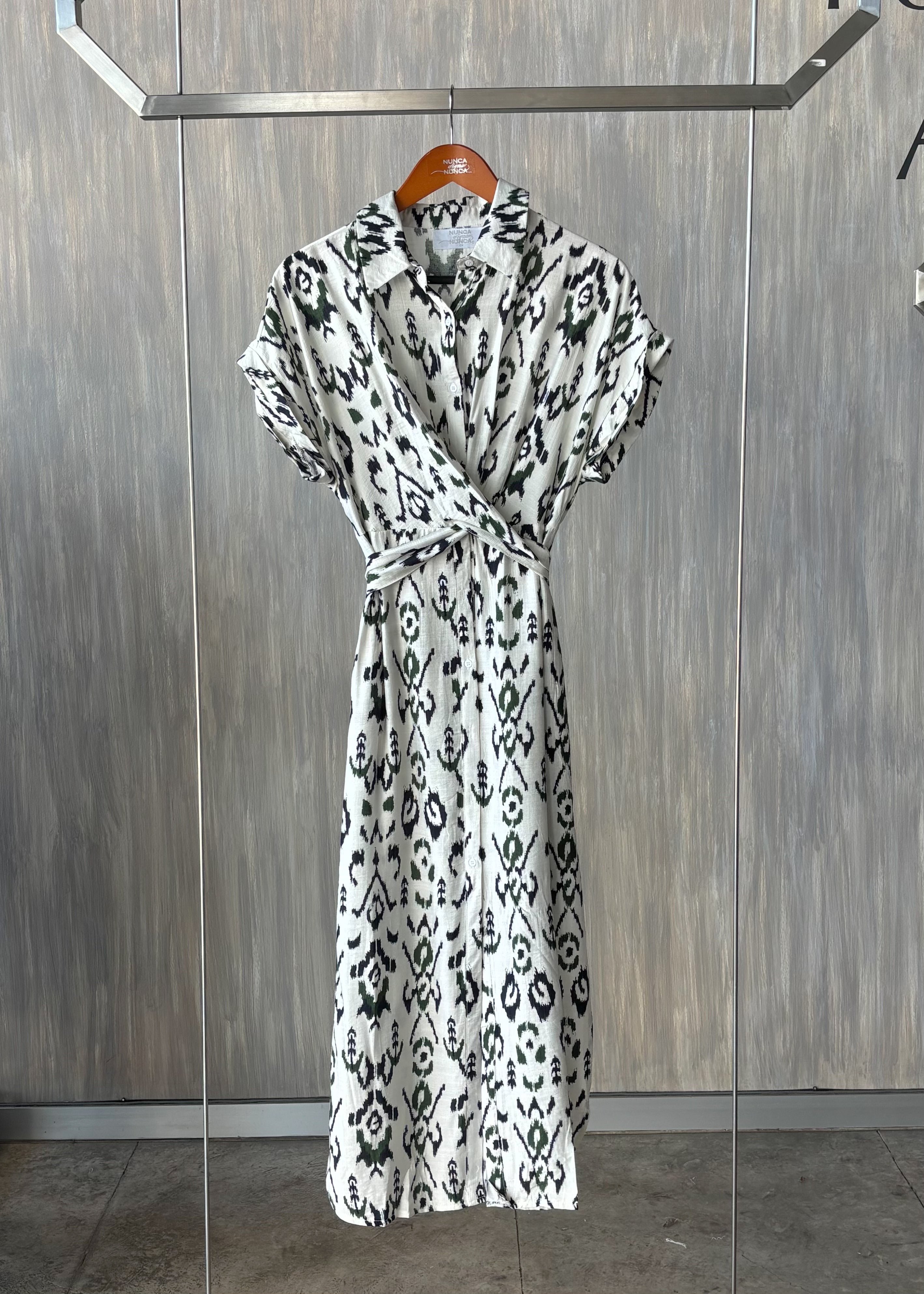 Vestido camisero con estampado