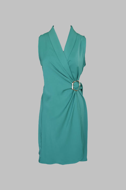 Vestido envolvente con hebilla