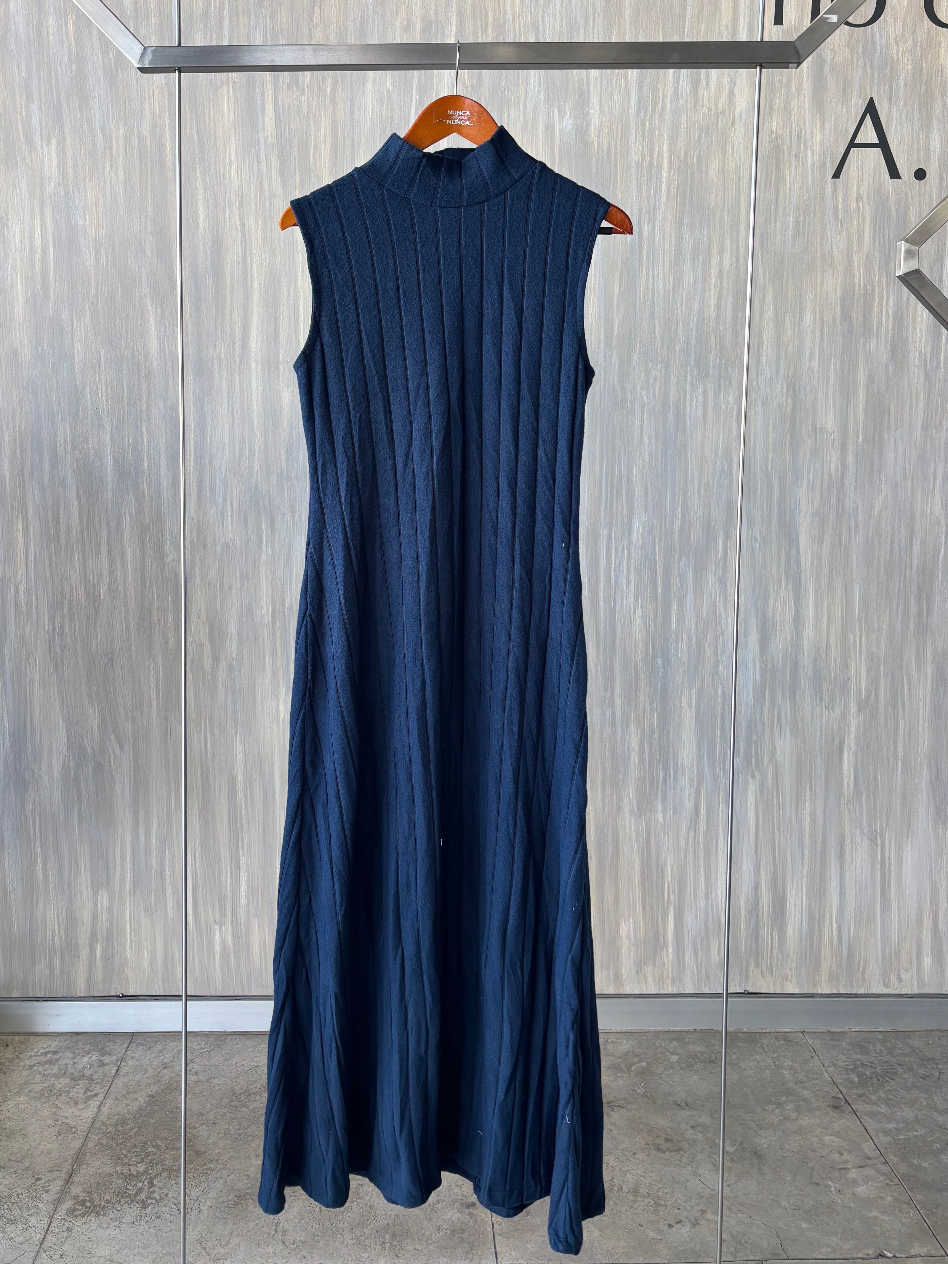 Vestido de punto cuello alto