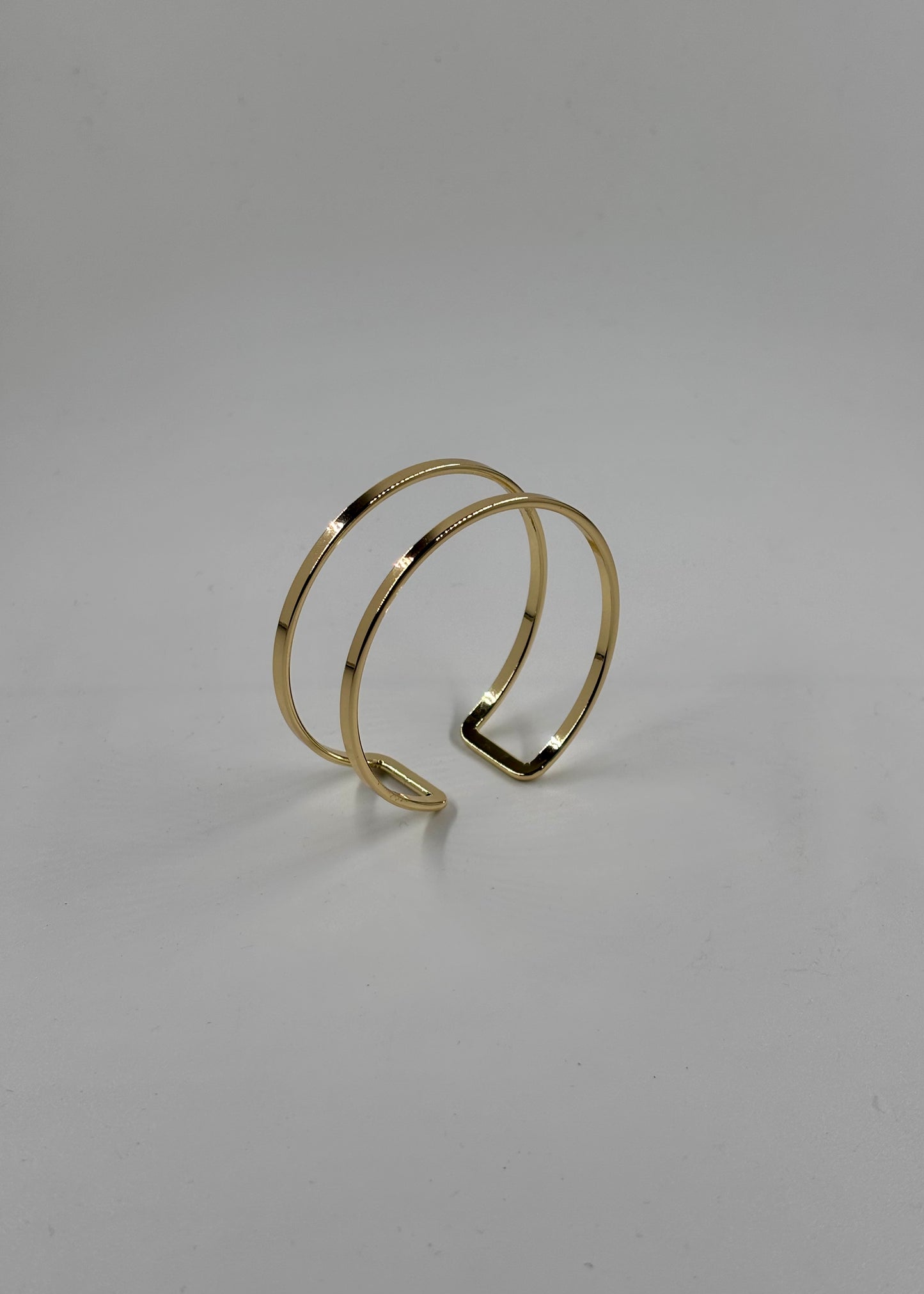 Brazalete de líneas