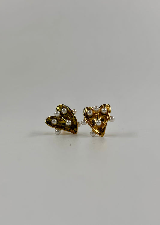 Arete corazón perla