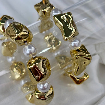 Pulsera con cuentas doradas y Perlas