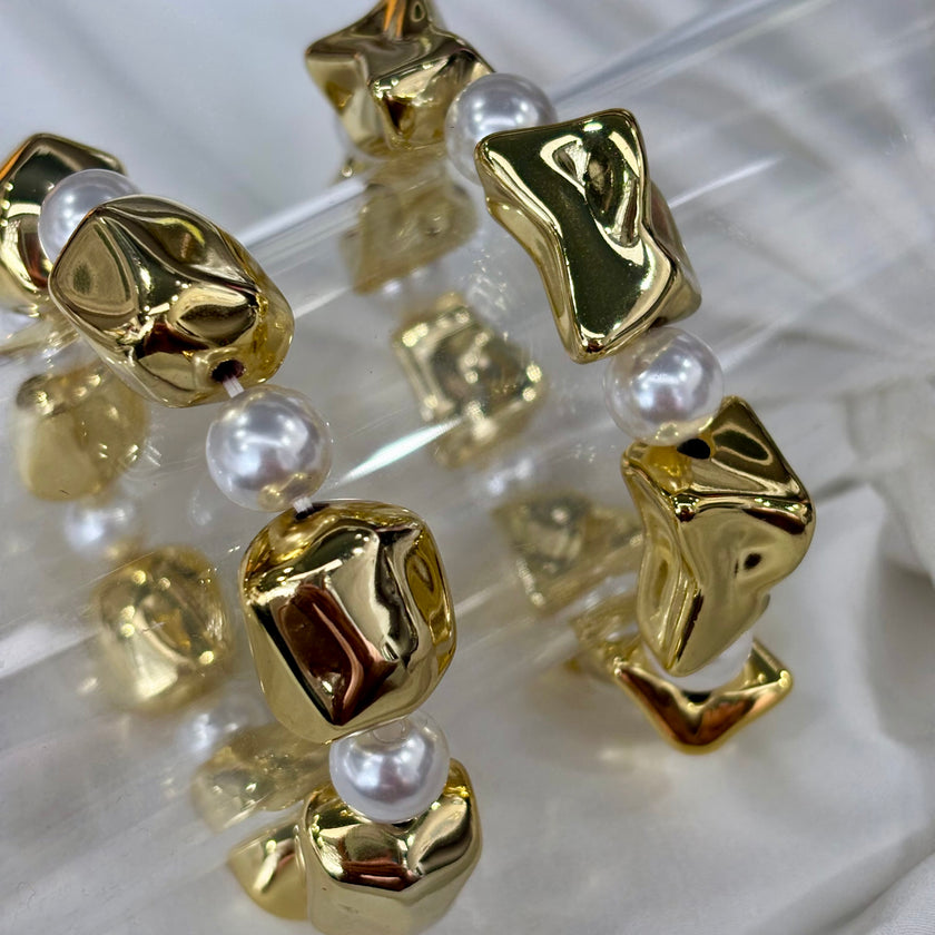 Pulsera con cuentas doradas y Perlas