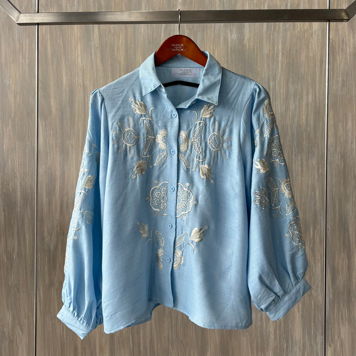 Blusa con flores