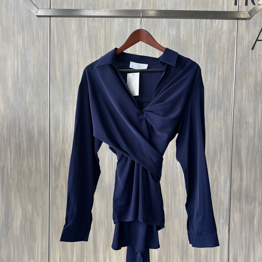 Blusa de manga larga con cinturón cito