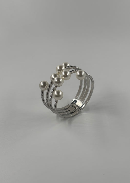 Brazalete líneas con perlas