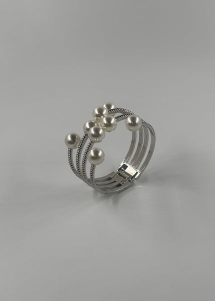 Brazalete líneas con perlas