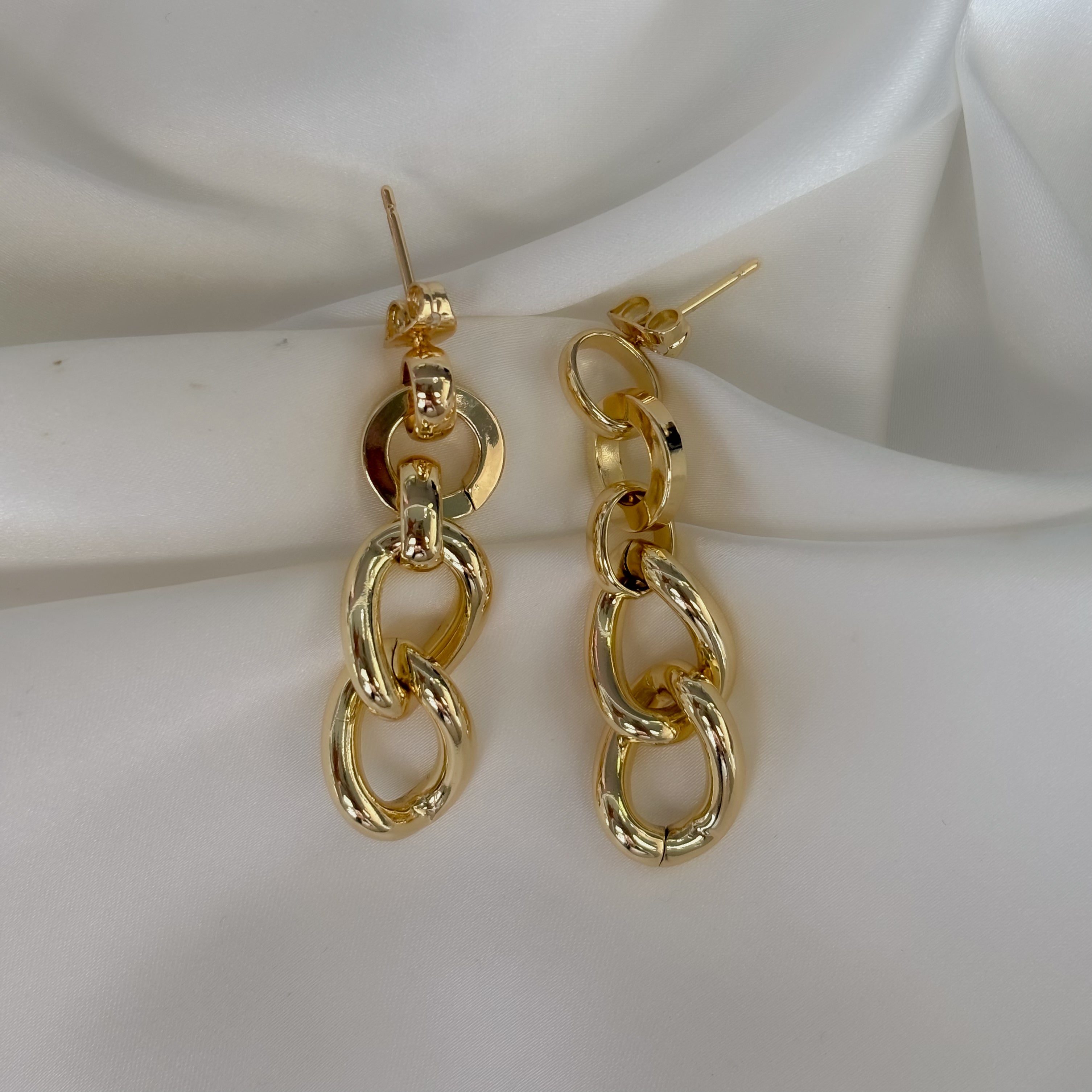 Aretes cadena