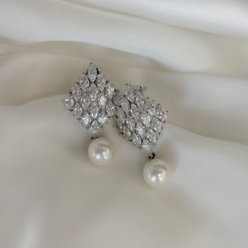 Aretes rombo con Perla