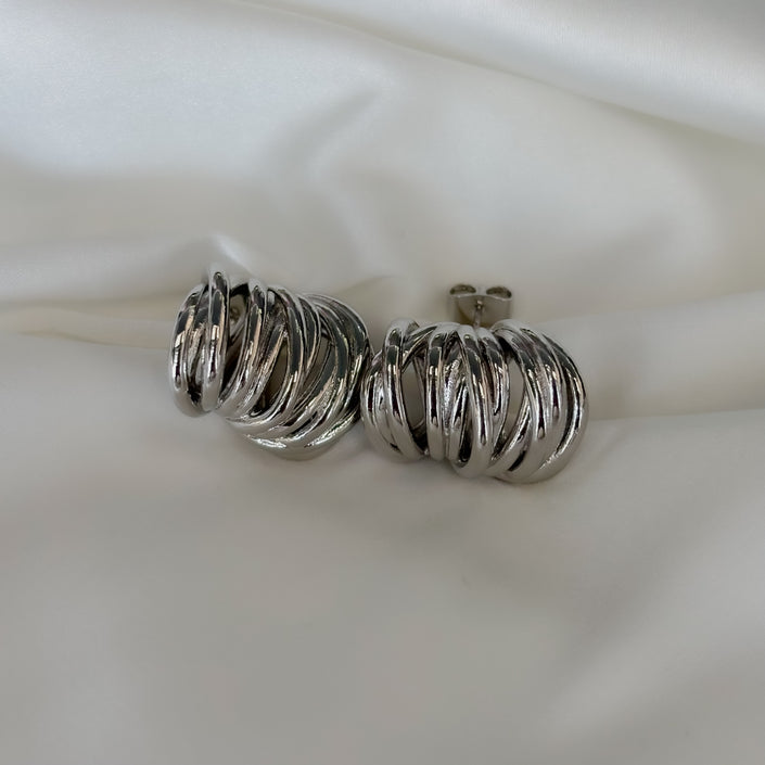 Aretes nudos