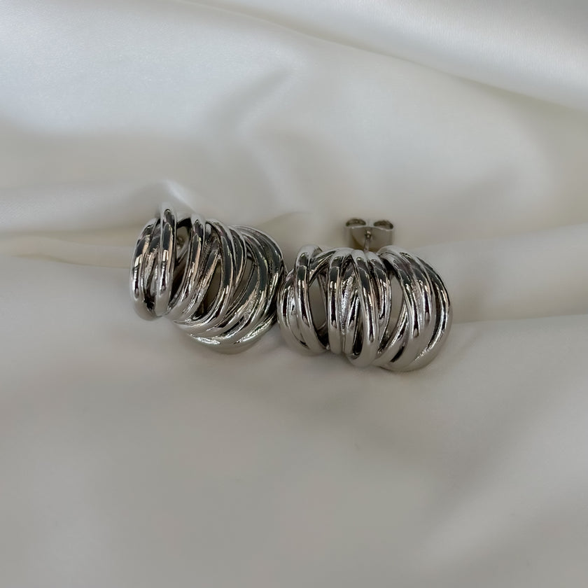 Aretes nudos