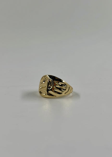 Anillo amartillado alargado