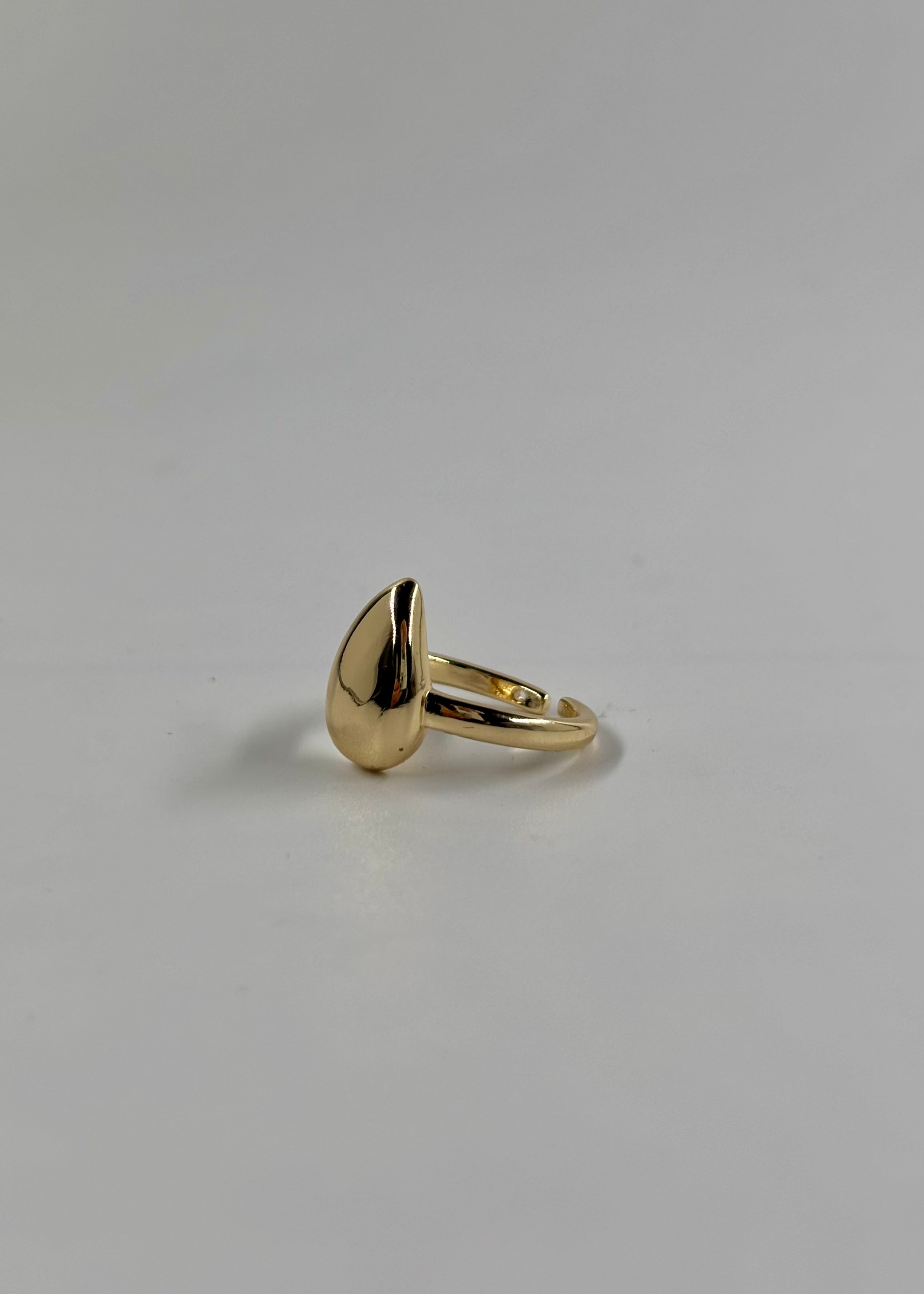 Anillo Gota en medio
