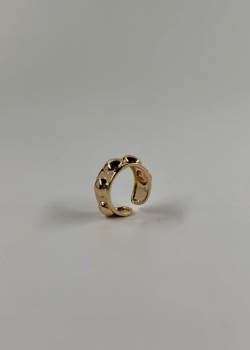 Anillo con bolitas