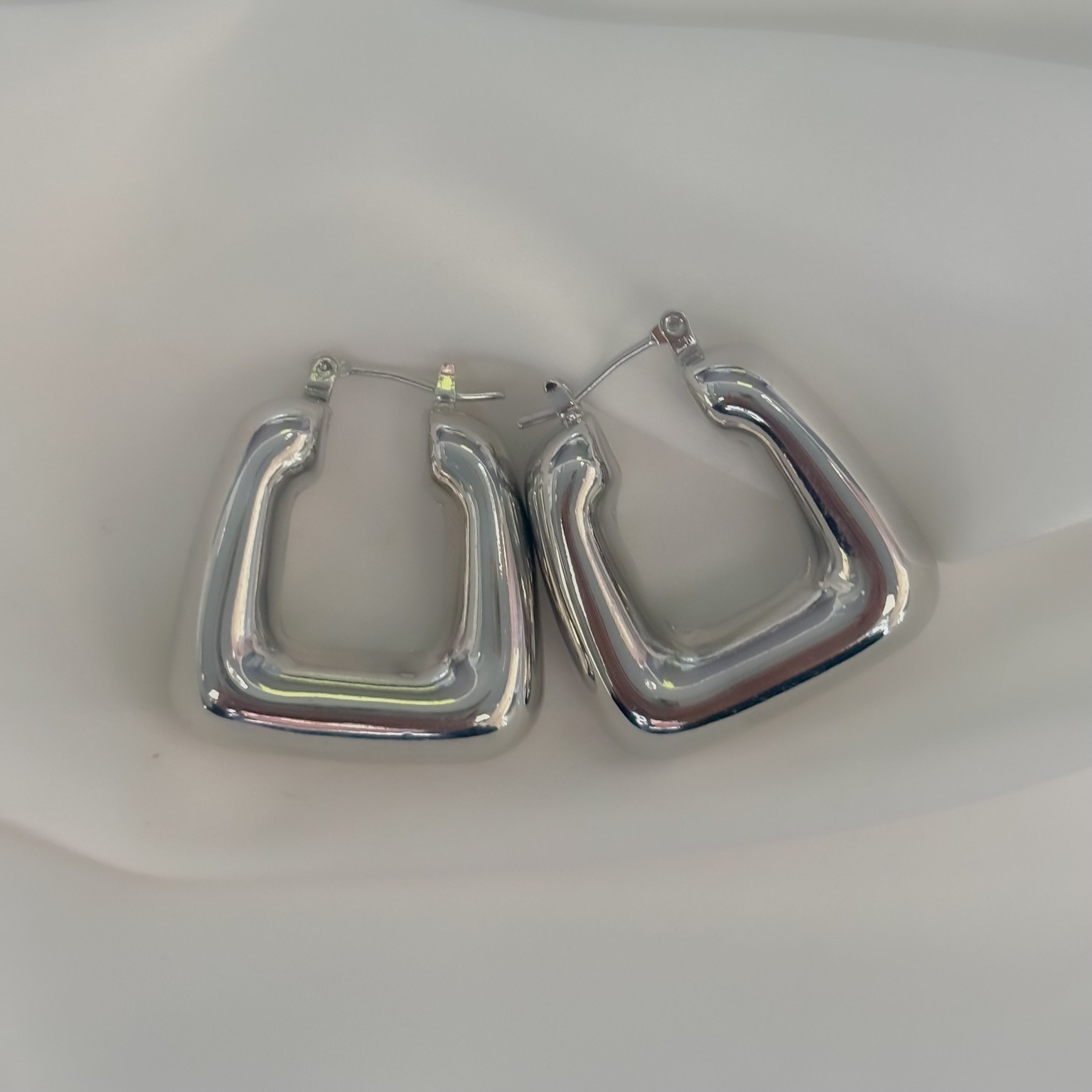 Arracada cuadrada chunky