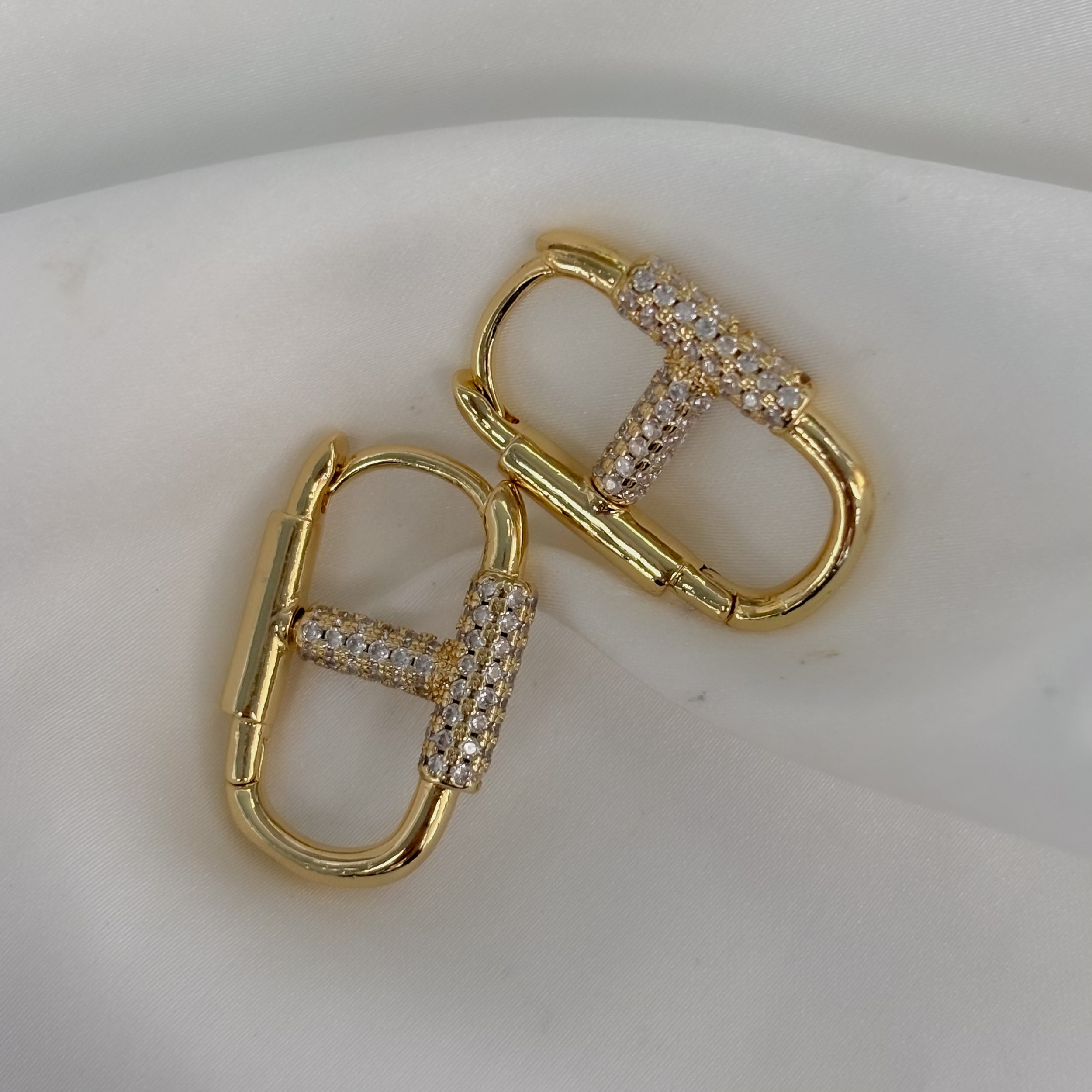 Arracadas candado dorado con brillos