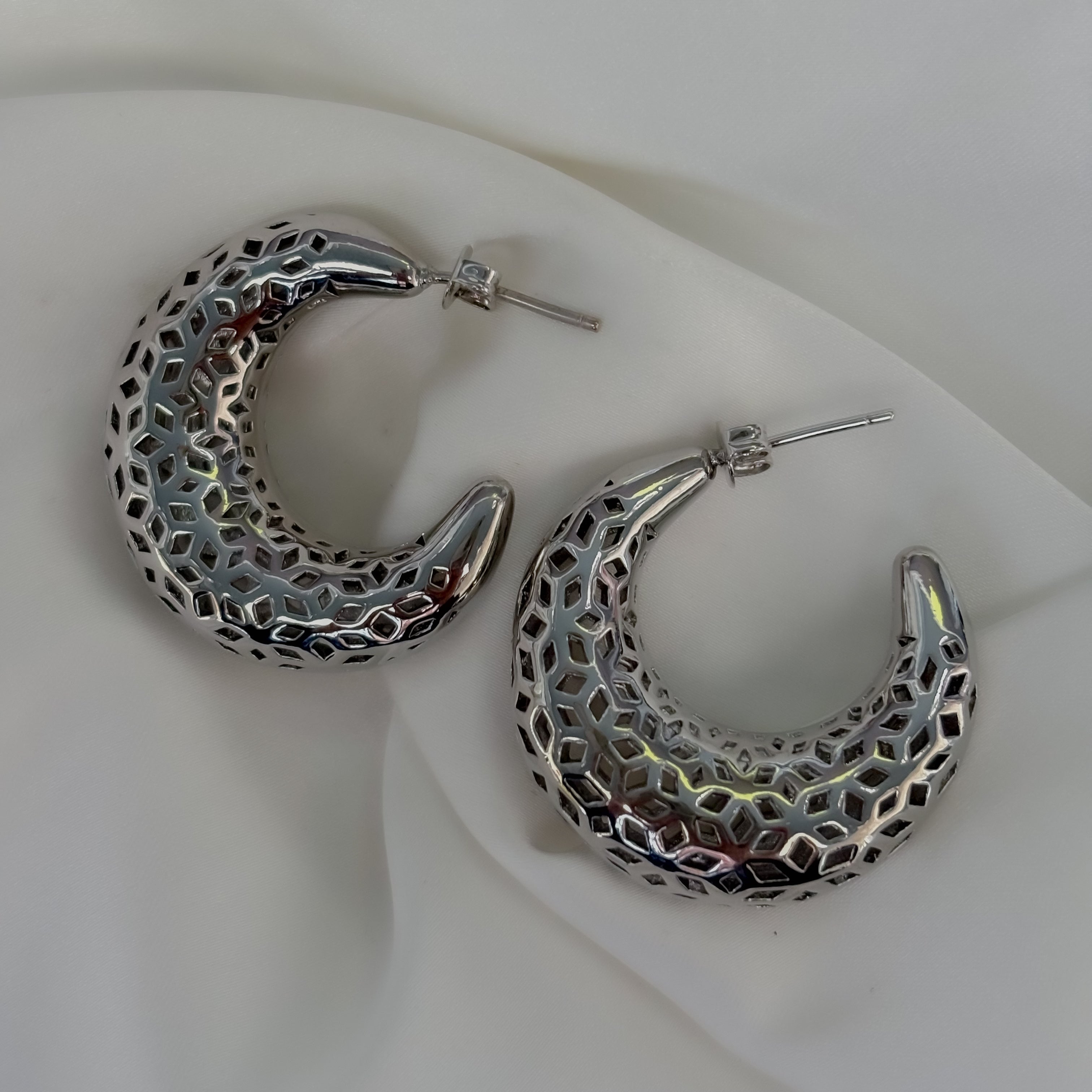 Aretes luna con grecas