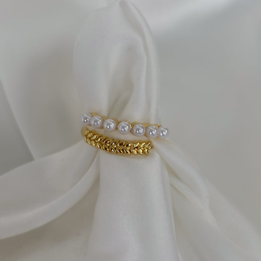 Anillo doble con perlas