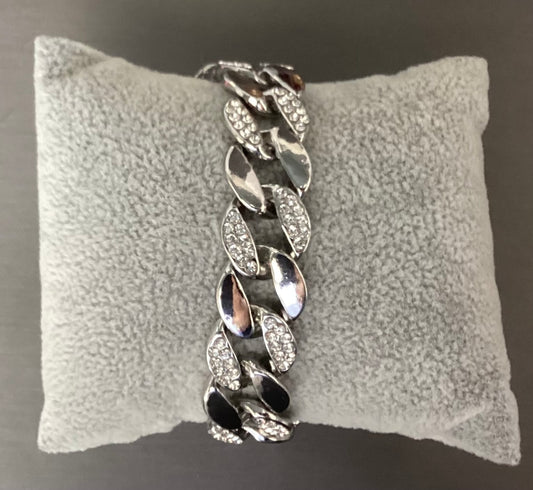 Pulsera con eslabones pequeños y brillos