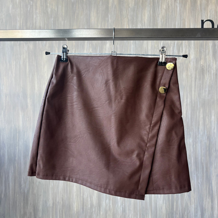 Falda short vinipiel