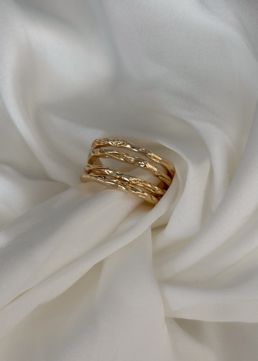 Anillo 4 líneas amartilladas