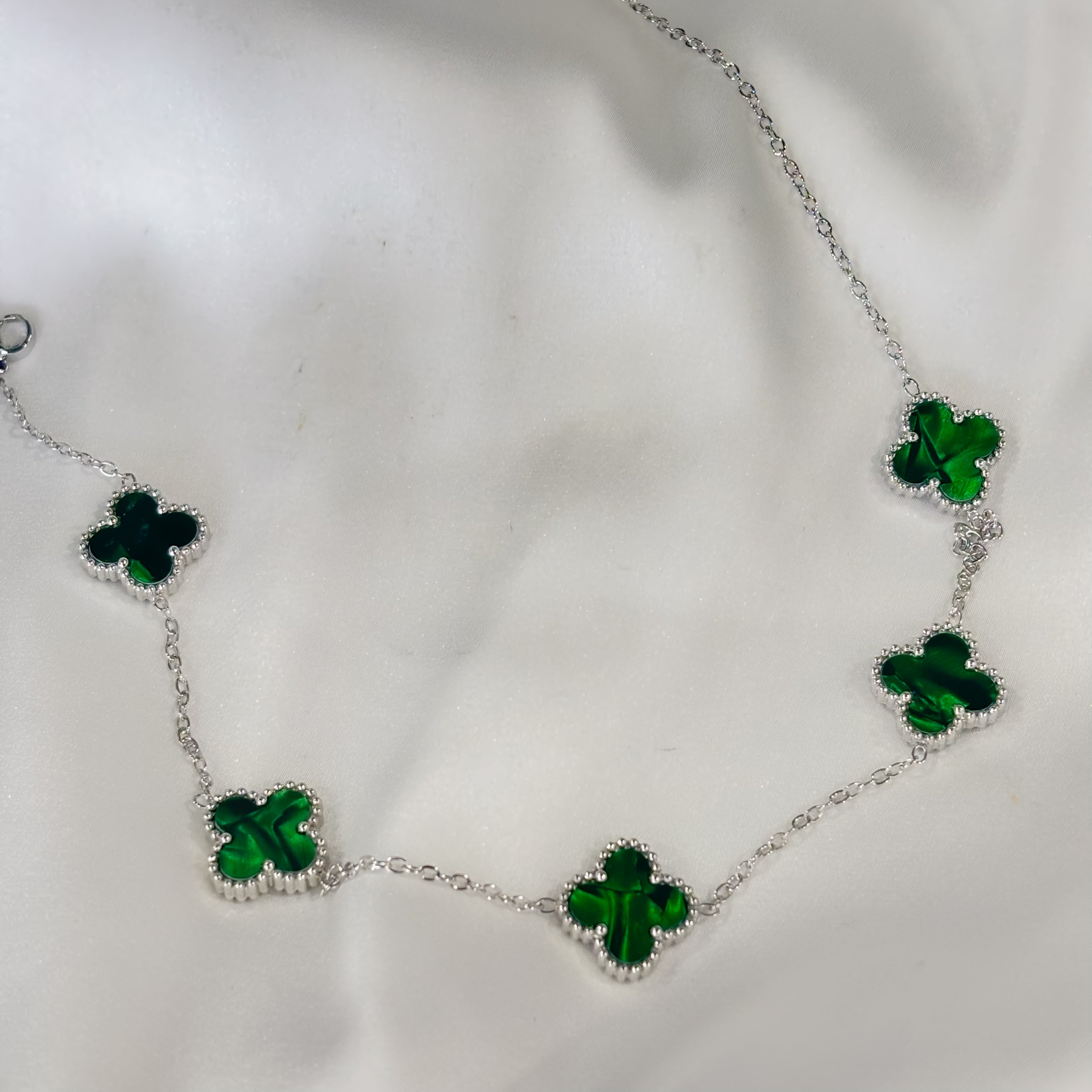 Collar trebol