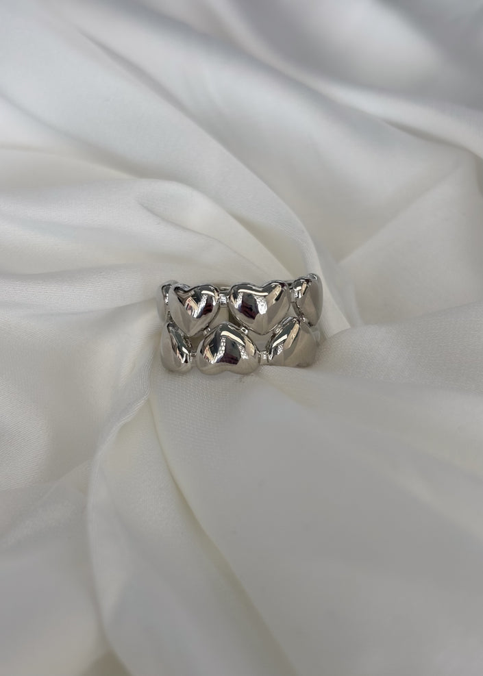 Anillo de corazones