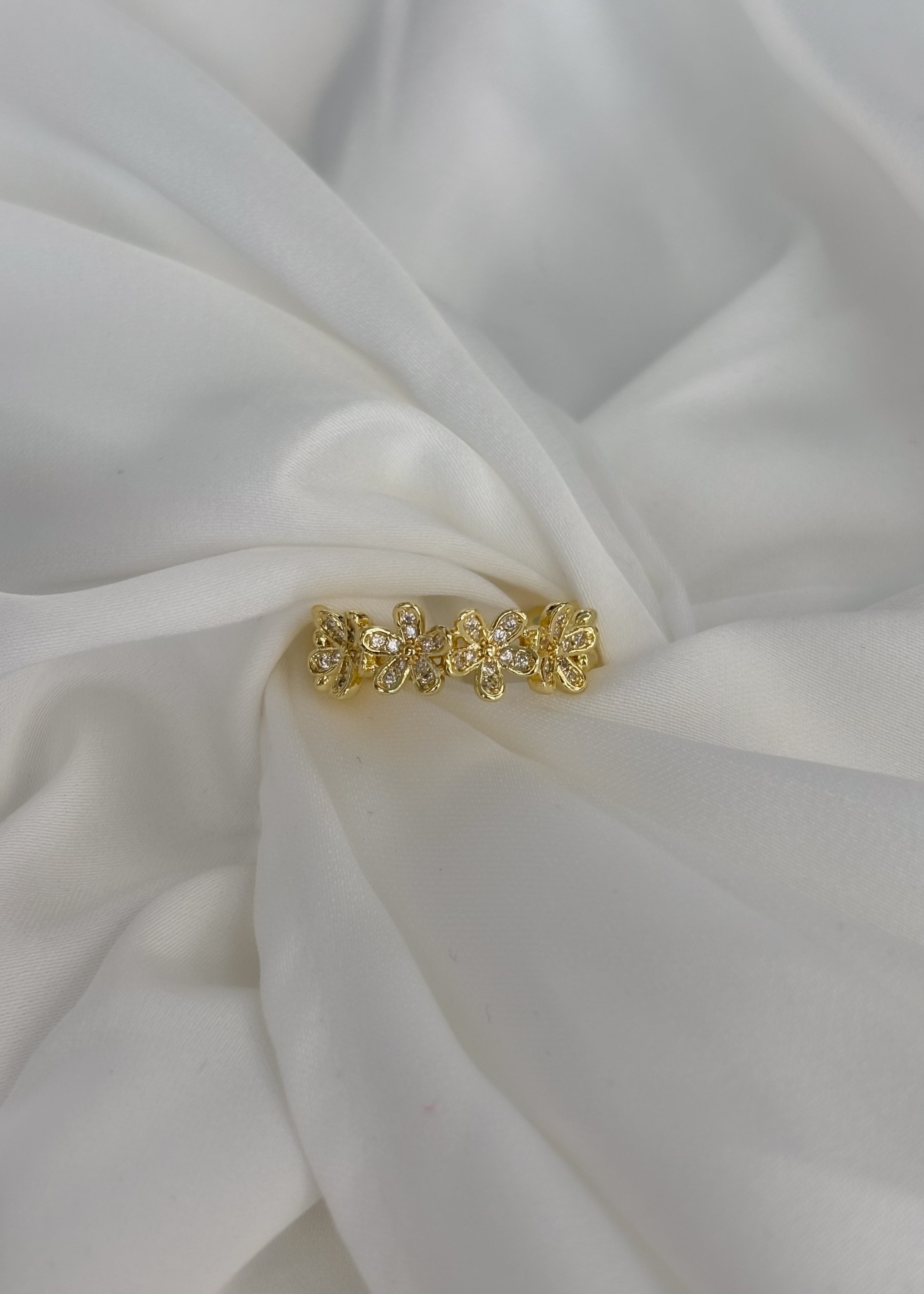 Anillo con flores