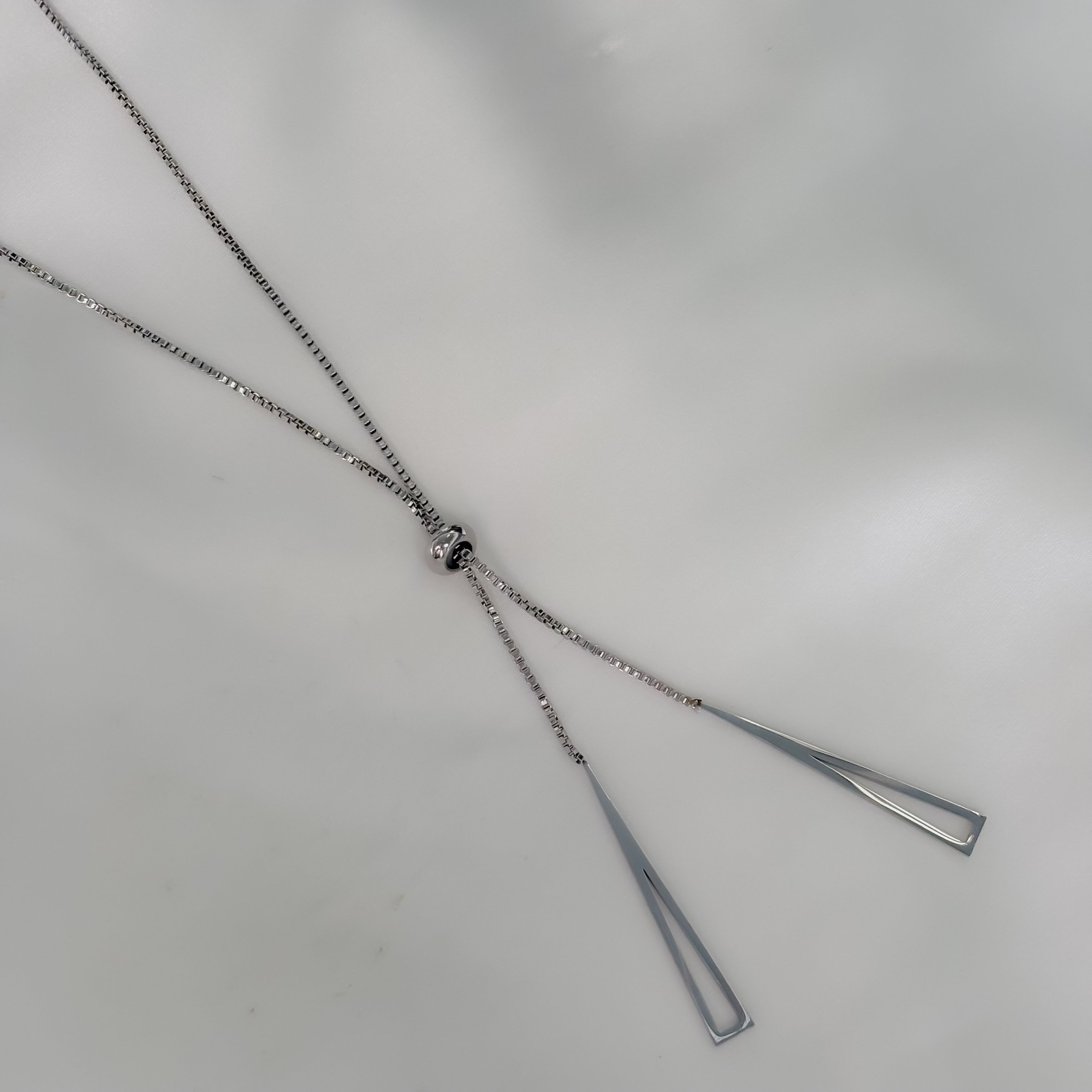 Corbatín ajustable flechas
