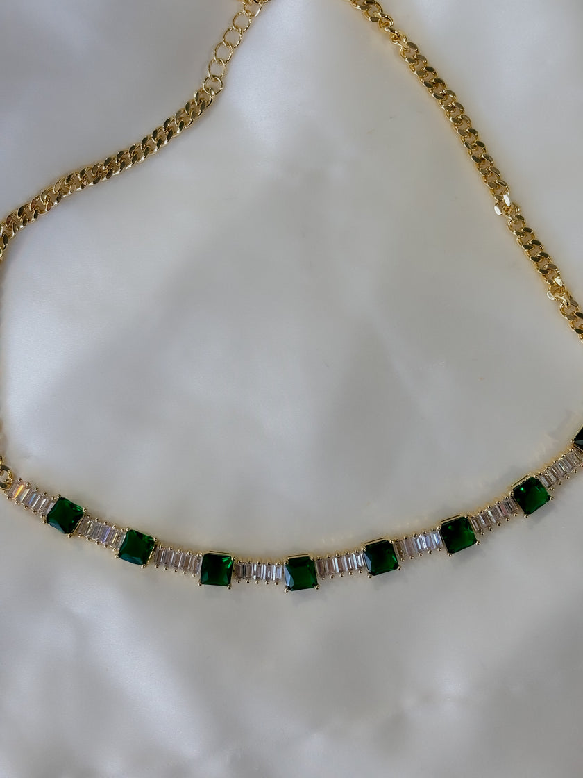 Collar cuadrado verde