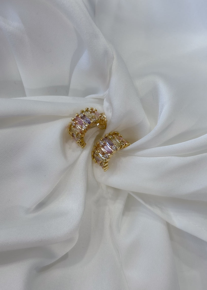 Aretes media luna con cristales de colores