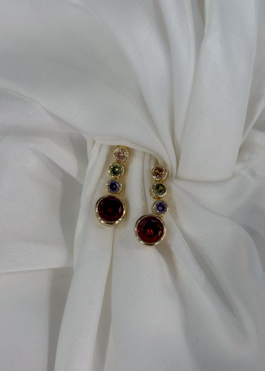 Aretes semi largos con círculos de colores
