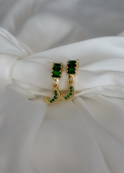 Aretes largos con luna verde