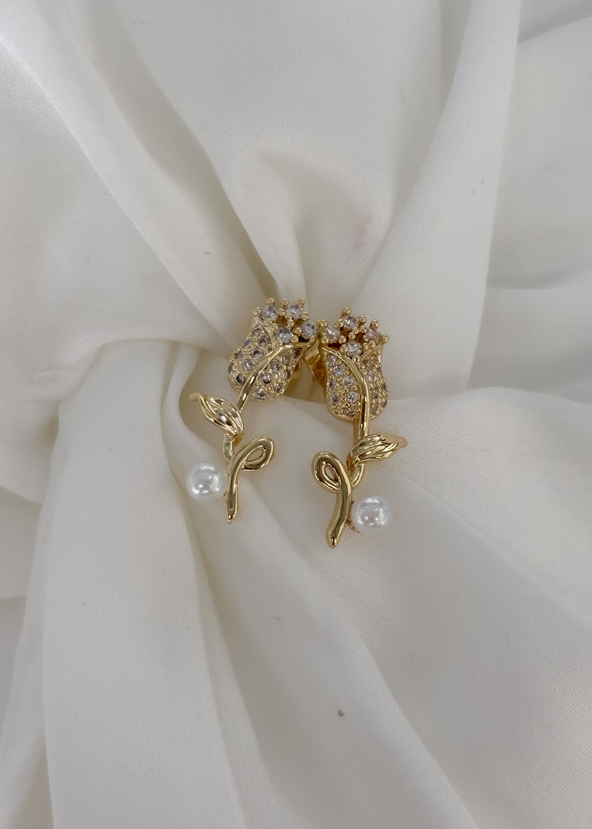 Aretes rosa con brillos y perlitas