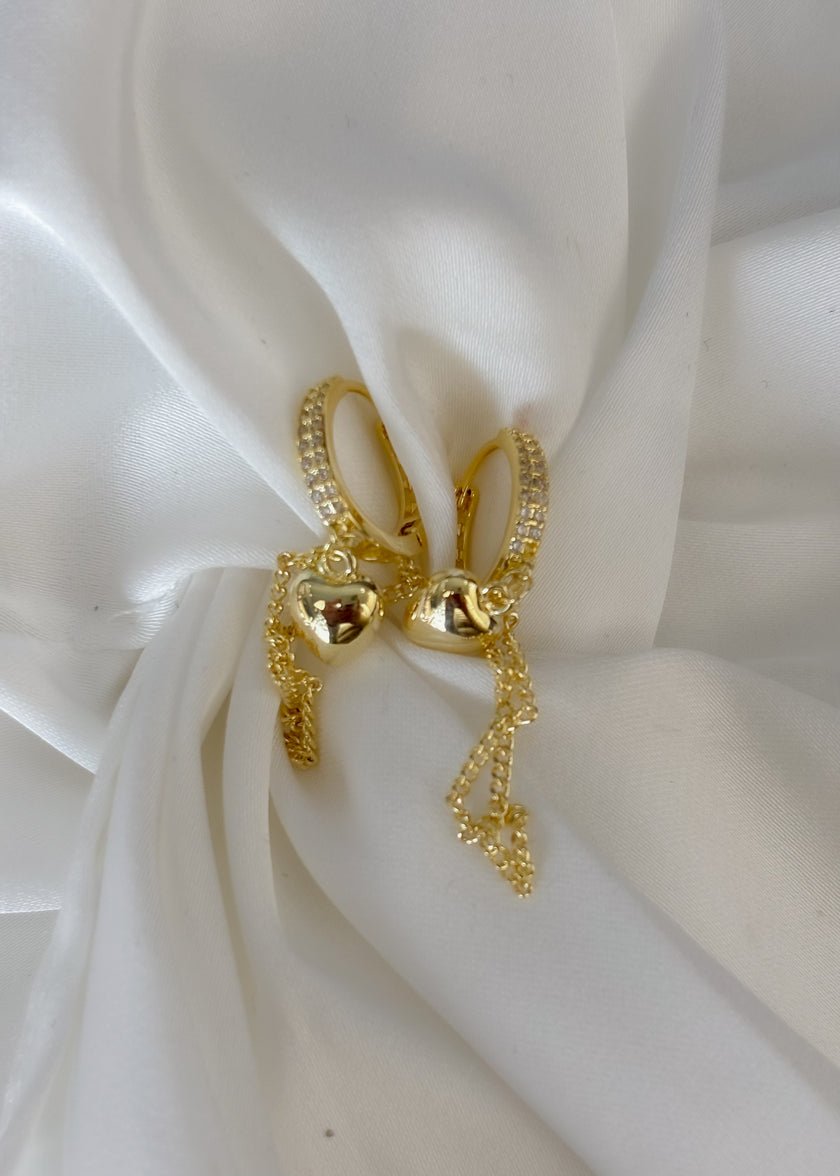 Arracada larga con corazón