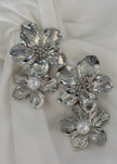 Aretes doble flor con perla