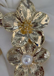 Aretes doble flor con perla