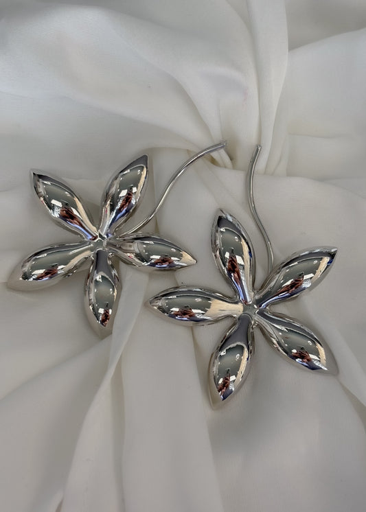 Aretes flor colgante